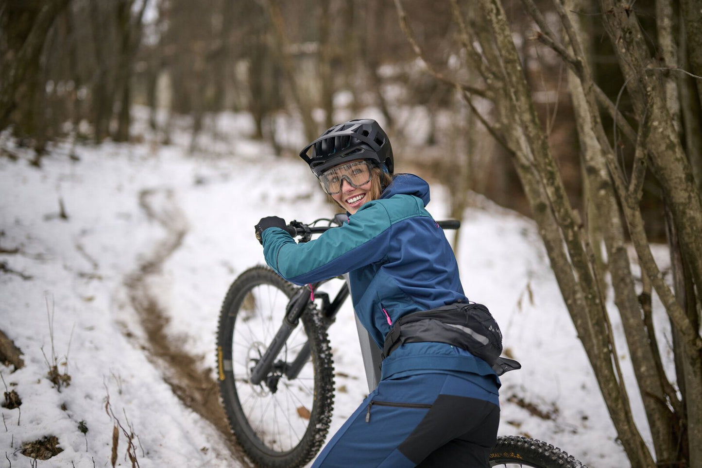 VAUDE UPHILL HIP PACK 2 L Saco Banana Preto