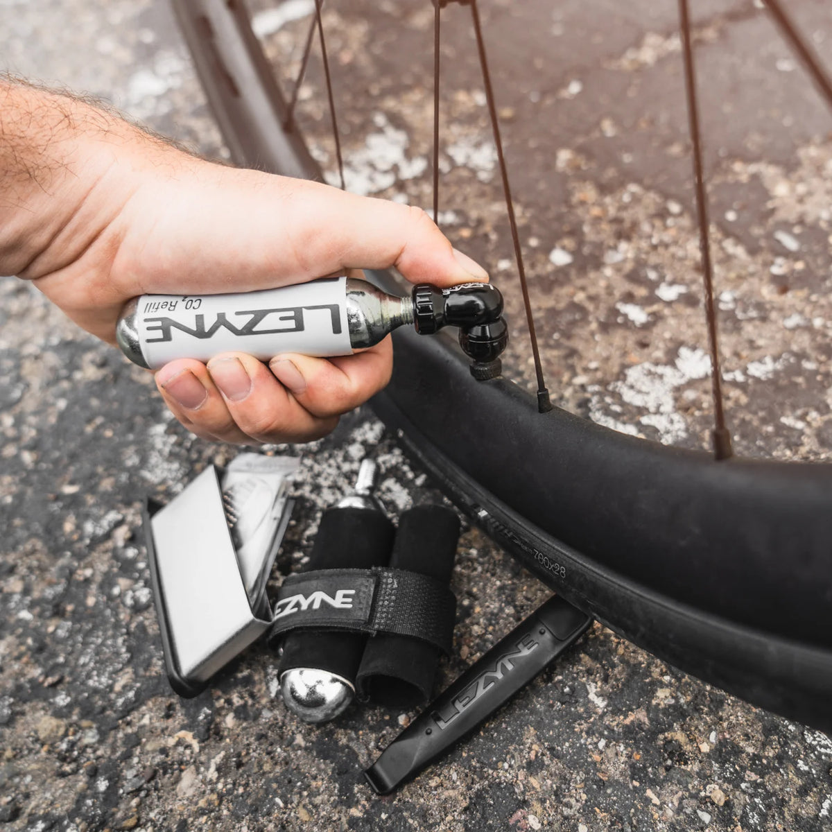 Kit de reparação LEZYNE TWIN DRIVE Repair Combo + cartucho de CO2 roscado