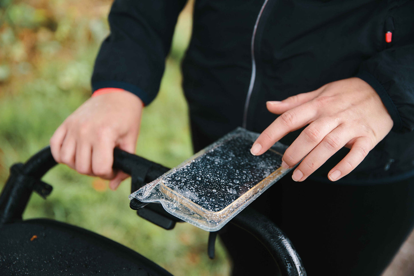 Capa universal para smartphone FIDLOCK VACUUM UNI PHONE CASE L