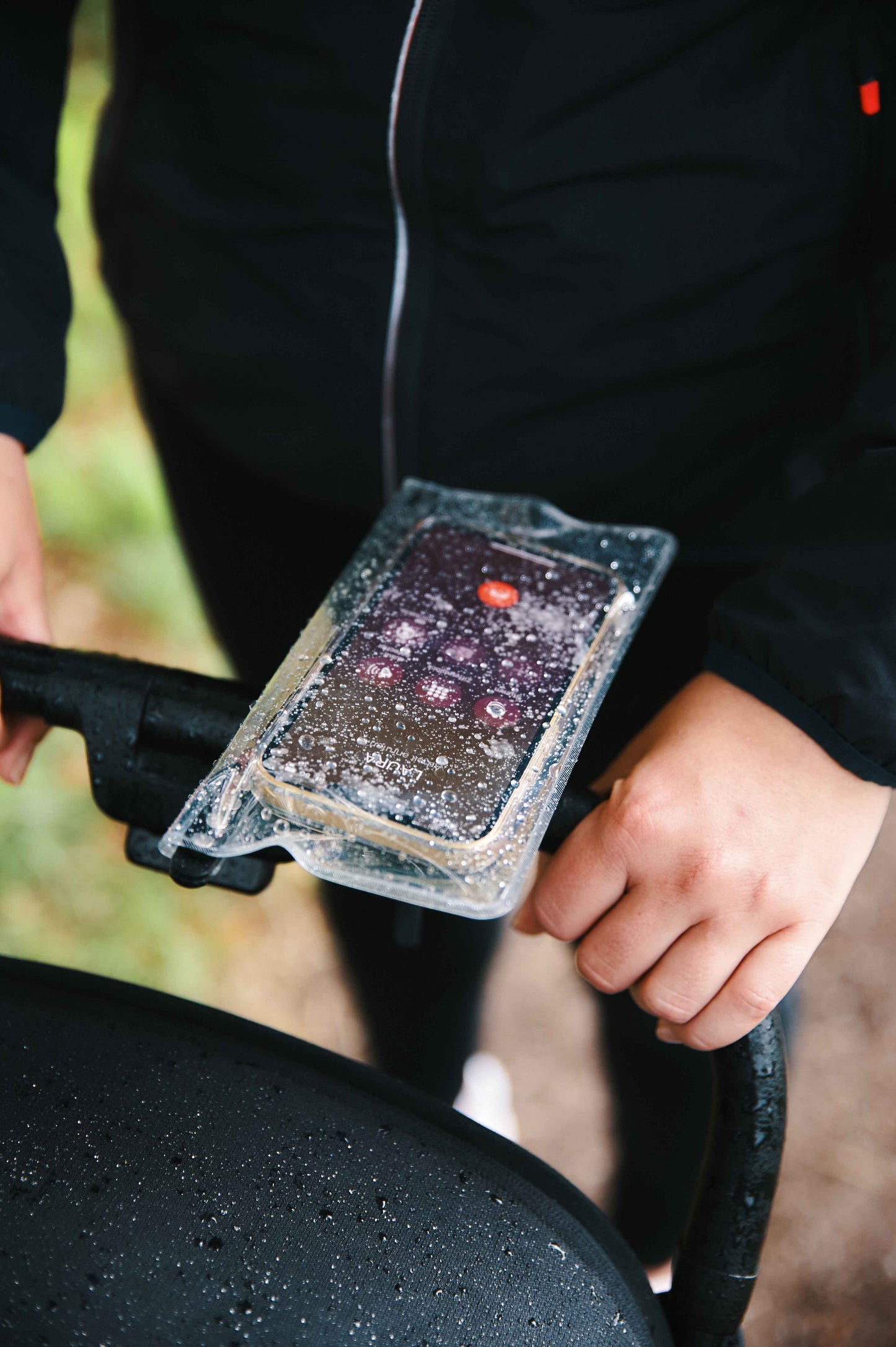 Capa universal para smartphone FIDLOCK VACUUM UNI PHONE CASE L