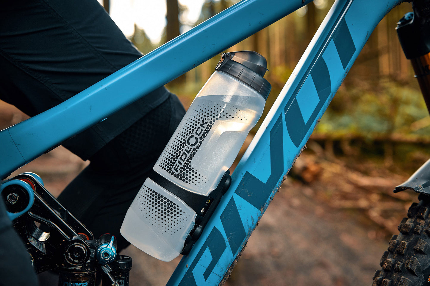 Kit garrafa e porta-garrafas FIDLOCK TWIST BIKE BASE 800 ml Transparente