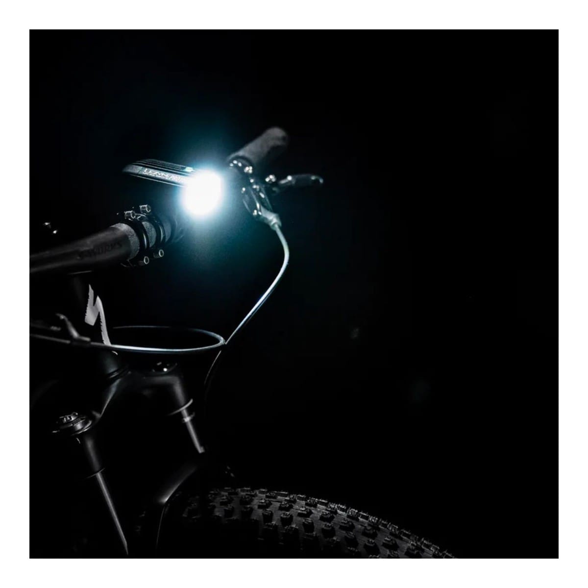 Luz frontal LEZYNE MICRO DRIVE PRO 1000+ Preto