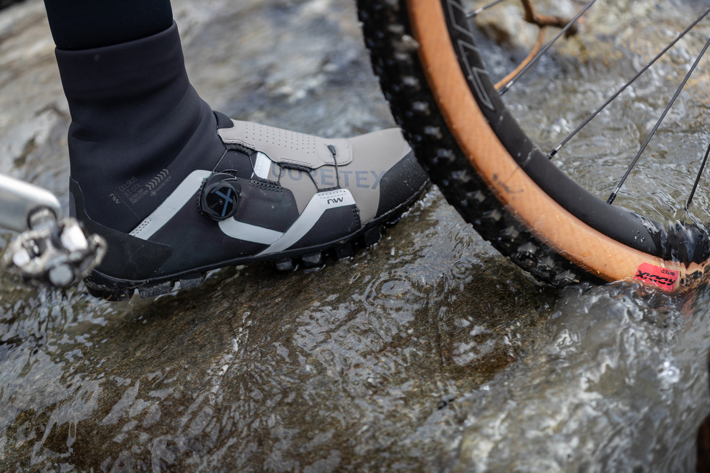 NORTHWAVE CELSIUS XT GTX WINTER Sapatos de BTT Preto/Cinza