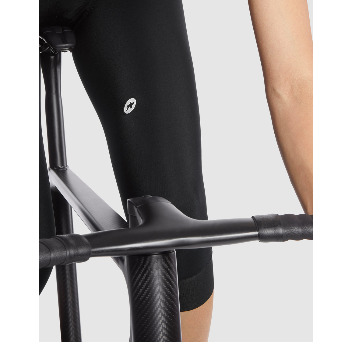 Calças 3/4 ASSOS UMA C2 para mulher Série preta