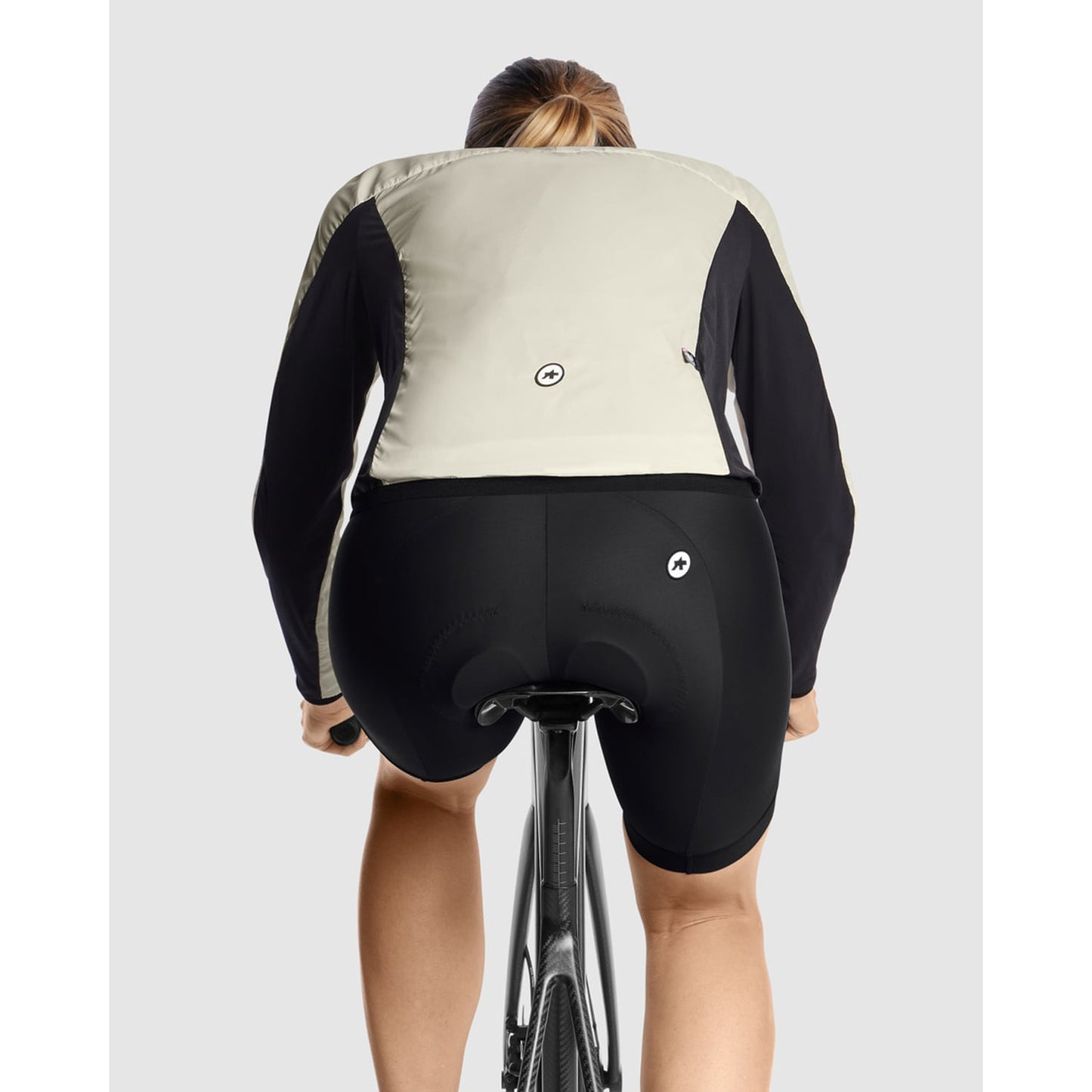 Casaco ASSOS UMA GT WIND C2 Mulher Bege