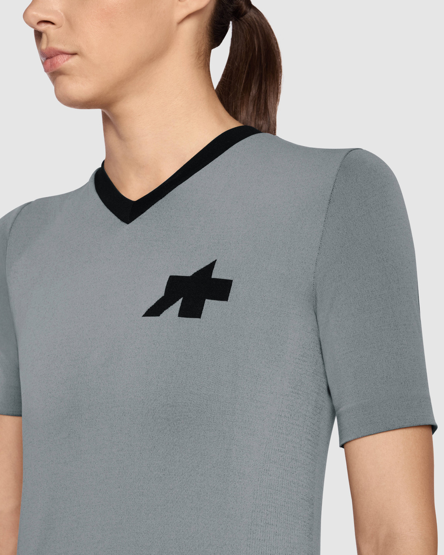 ASSOS TACTICA TECH T5 Camisola de manga curta para mulher Cinzento