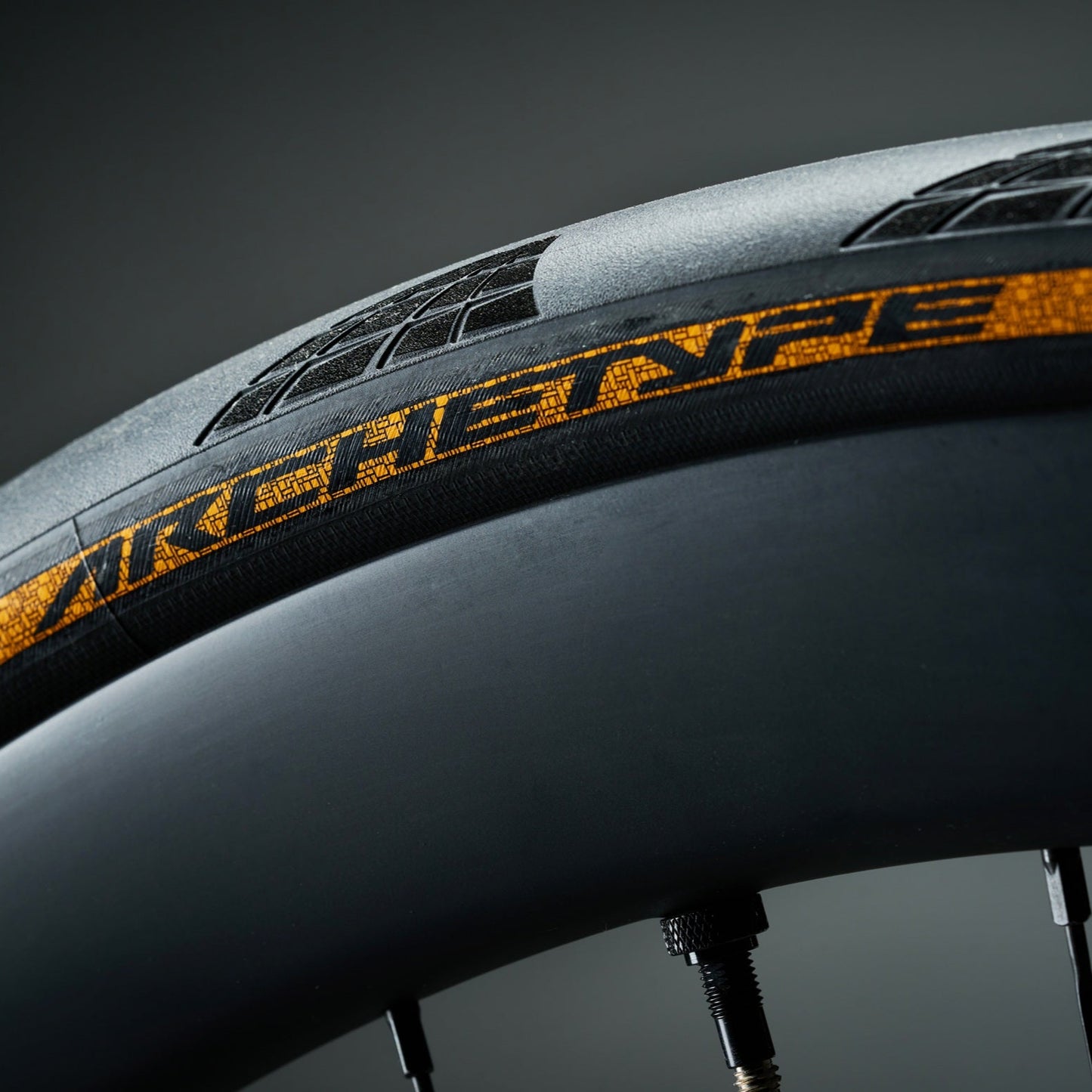 CONTINENTAL ARCHETYPE TDF 2025 700x30c Tubeless Ready Black tyre - Edição limitada
