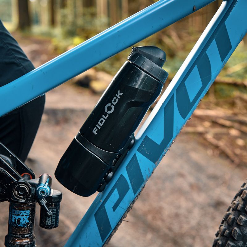 Kit garrafa e porta-garrafas FIDLOCK TWIST BIKE BASE 800 ml Preto