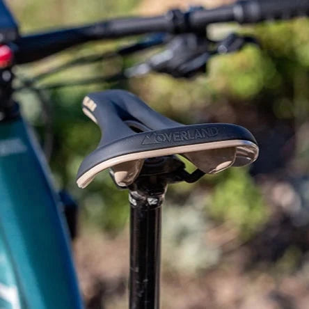 SDG BEL-AIR V3 OVERLAND Rails Lux-Alloy Saddle Preto/Bege