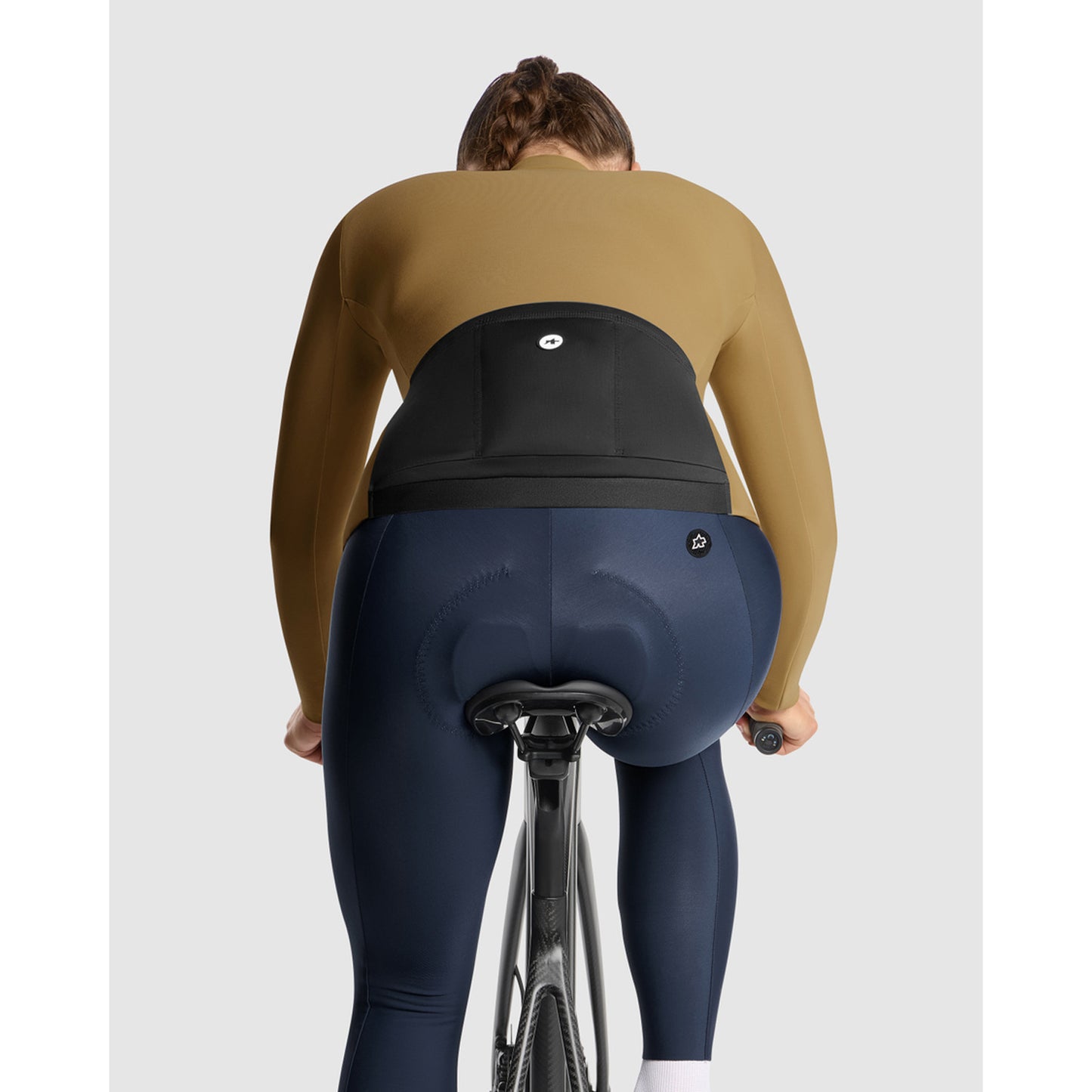 ASSOS UMA GT C2 Camisola de manga comprida para mulher Cinza bronze