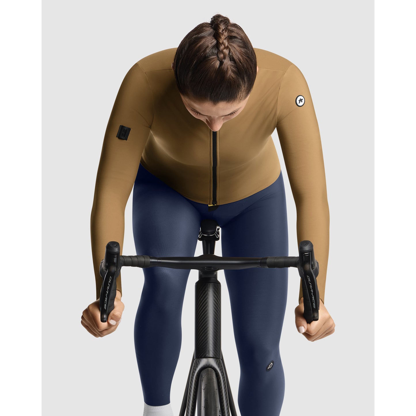ASSOS UMA GT C2 Camisola de manga comprida para mulher Cinza bronze