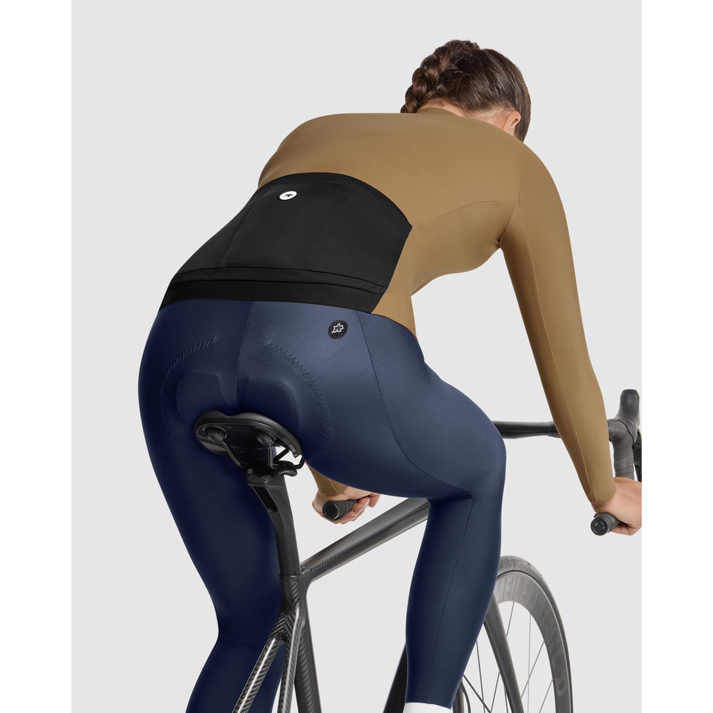 ASSOS UMA GT C2 Camisola de manga comprida para mulher Cinza bronze