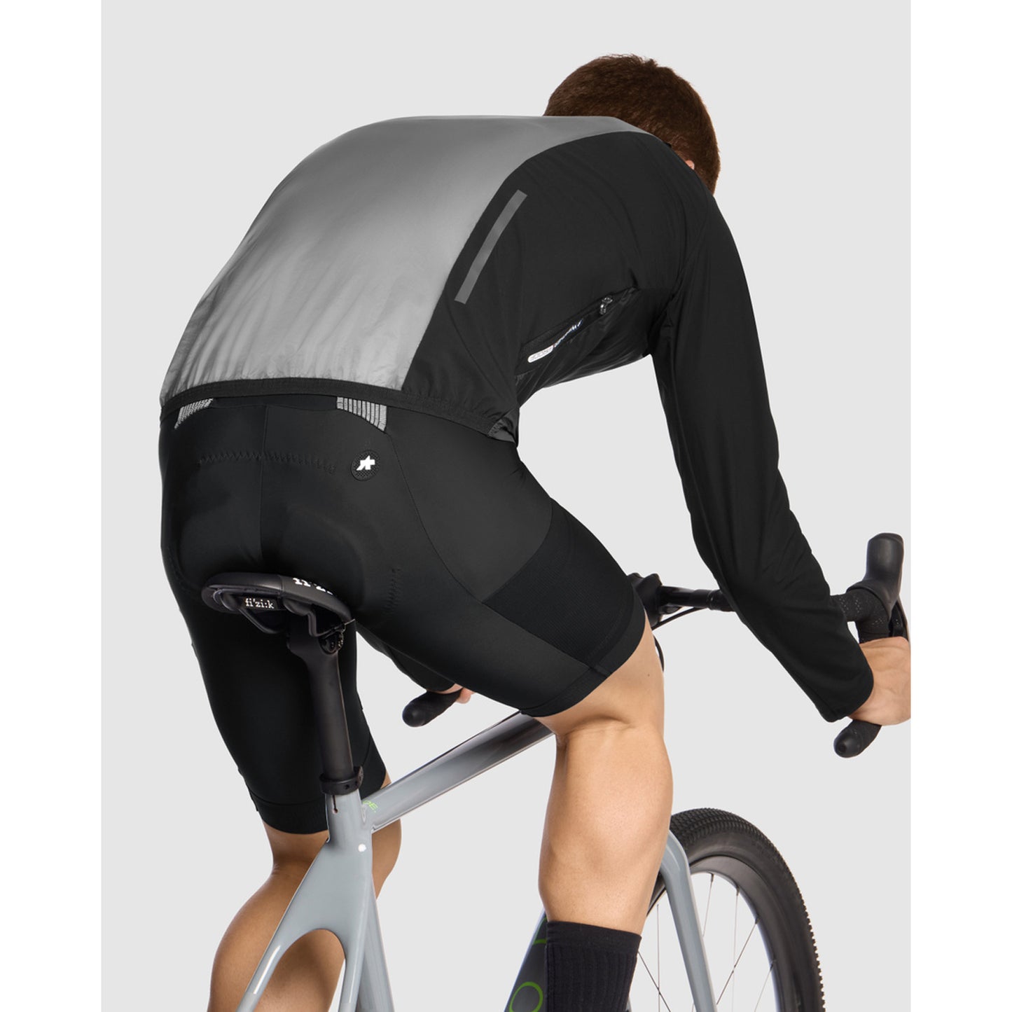 Casaco ASSOS TACTICA T5 Black Series
