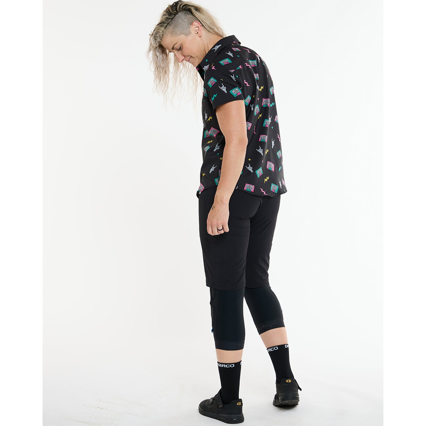 Camisa técnica DHARCO TECH PARTY MIX TAPE para mulher Preto