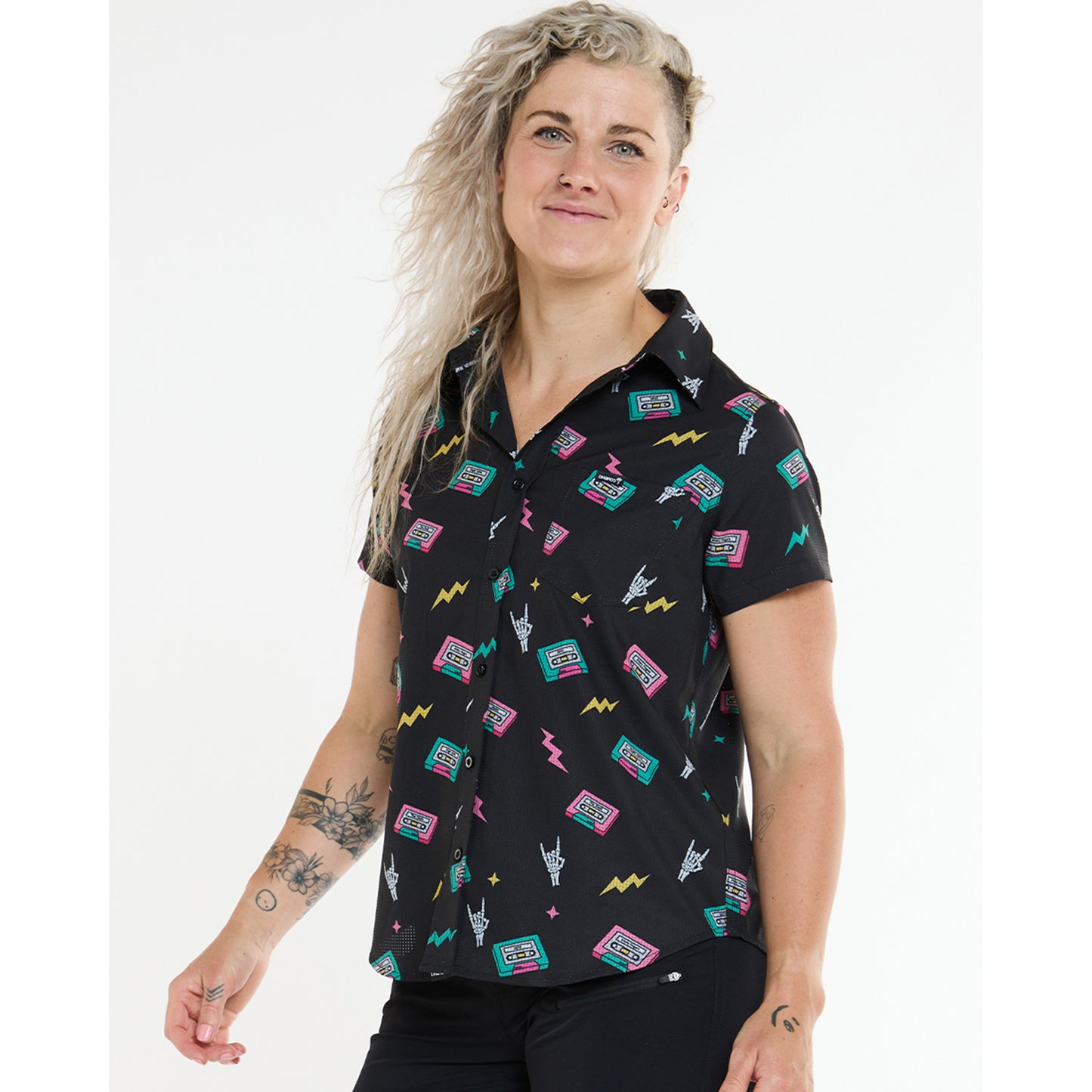 Camisa técnica DHARCO TECH PARTY MIX TAPE para mulher Preto