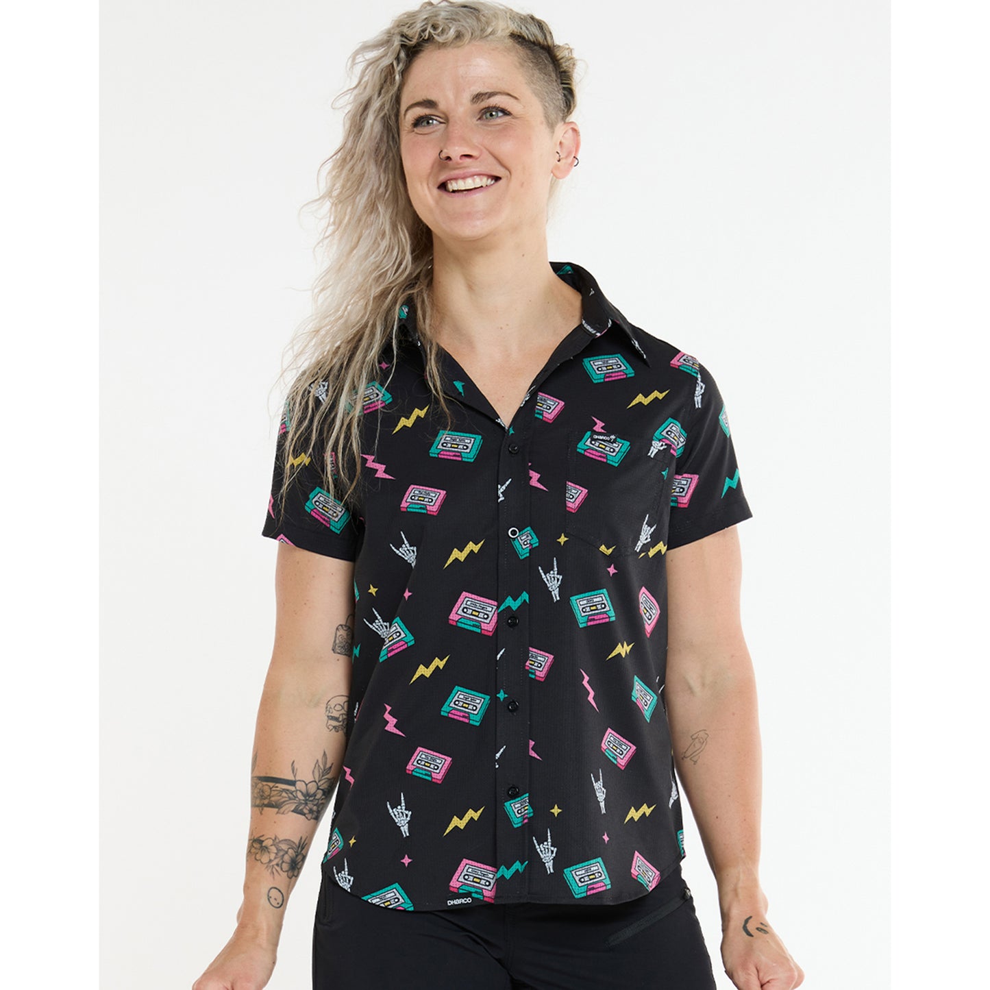 Camisa técnica DHARCO TECH PARTY MIX TAPE para mulher Preto
