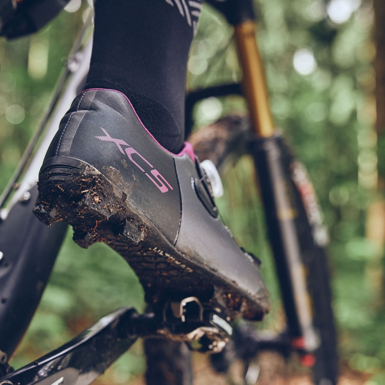 Sapatos de BTT SHIMANO XC502 para mulher Cinzento
