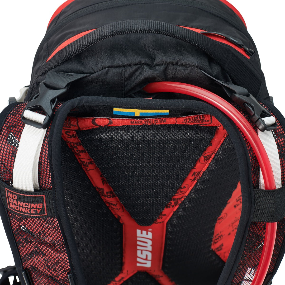 Mochila USWE FLOW 16 L com proteção dorsal integrada Preto/Vermelho