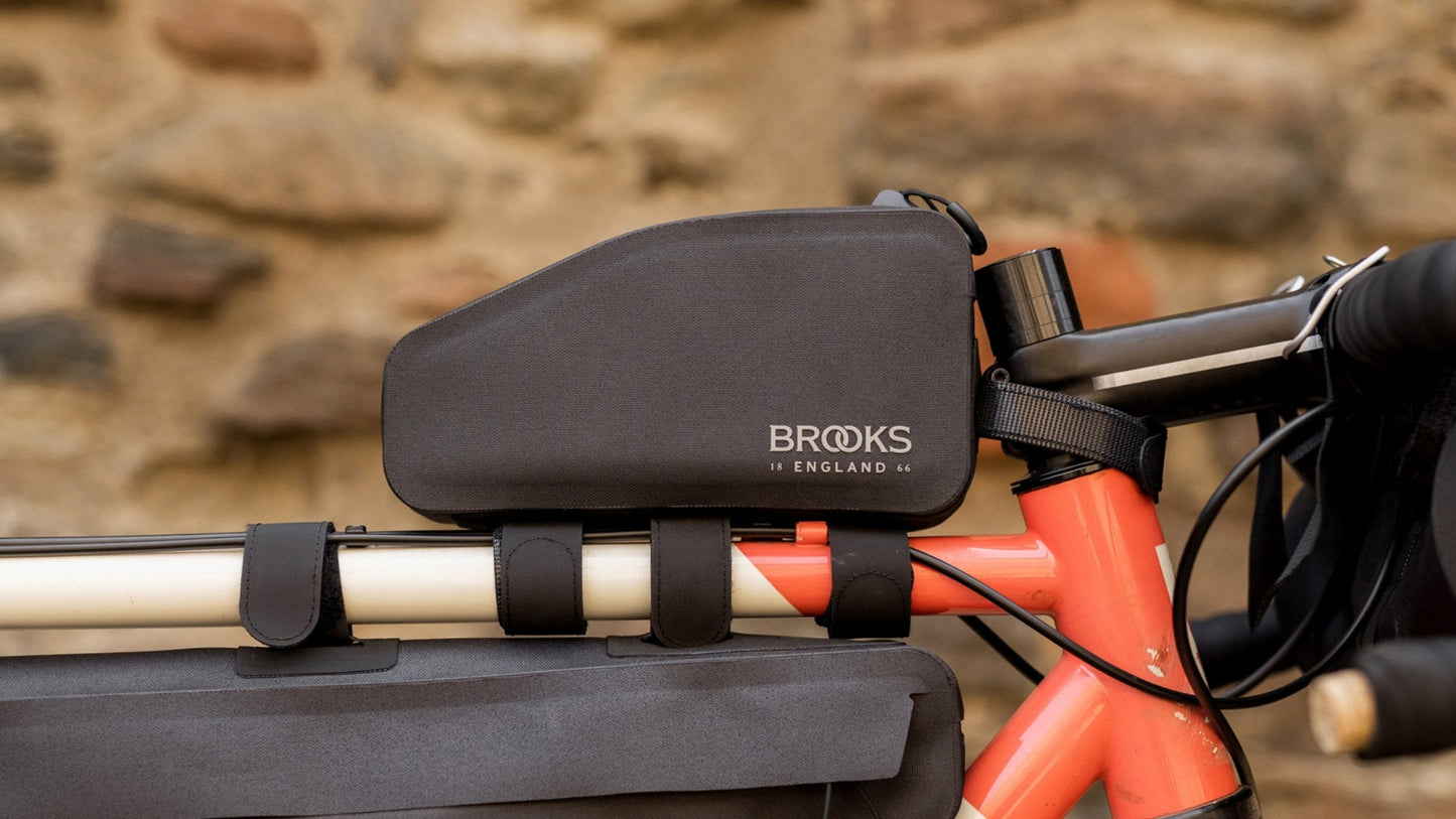 Saco de armação BROOKS SCAPE 0.9L Preto