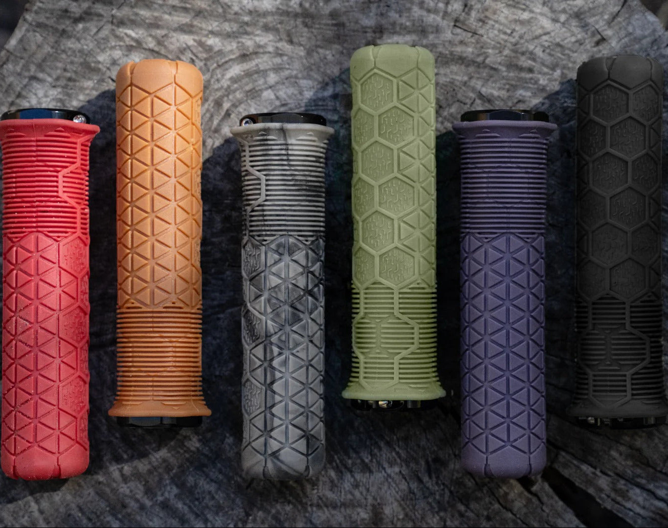 Punhos ENVE FRACTAL Lock-On Trail Preto