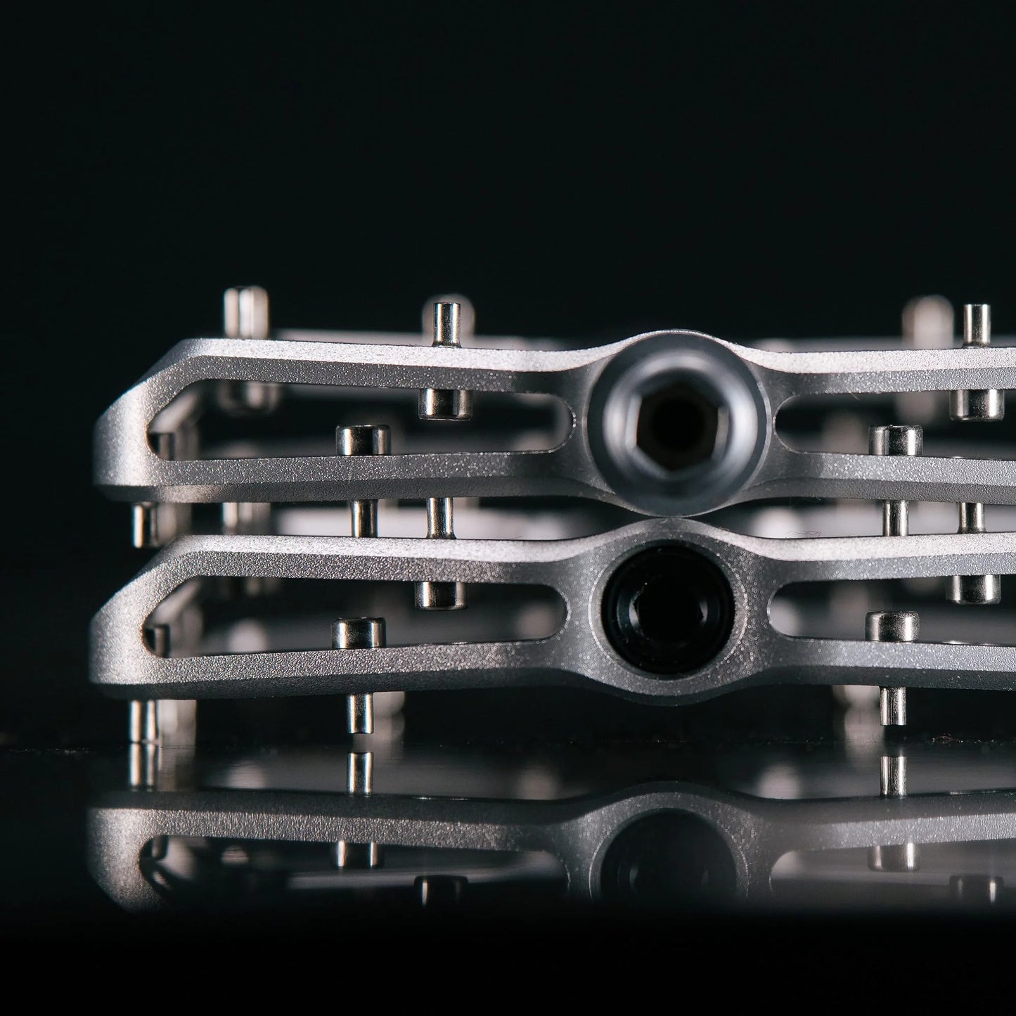 Pedais planos WOLF TOOTH WAVEFORM PERFORMANCE Prateados