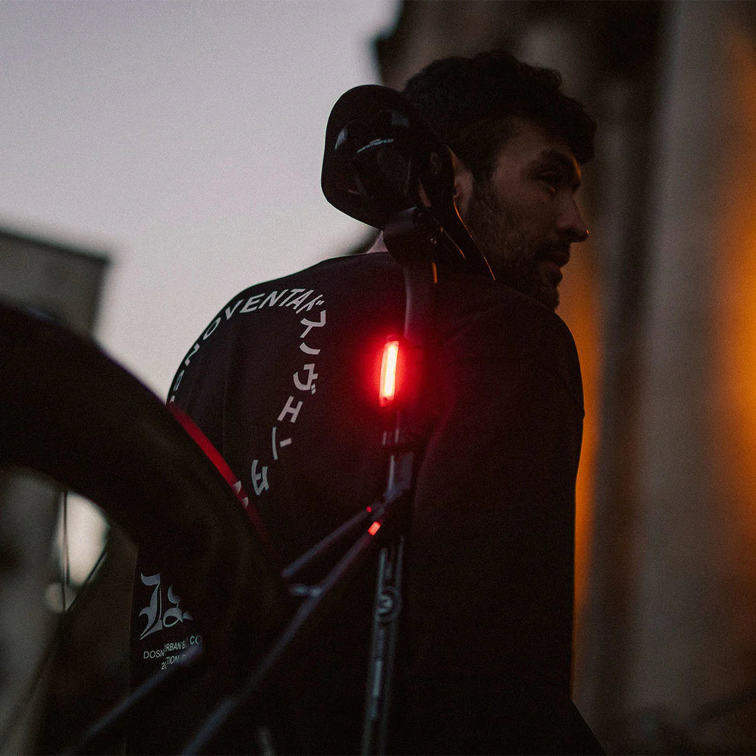 Luz traseira KNOG PLUS REAR de 20 lúmens Preto