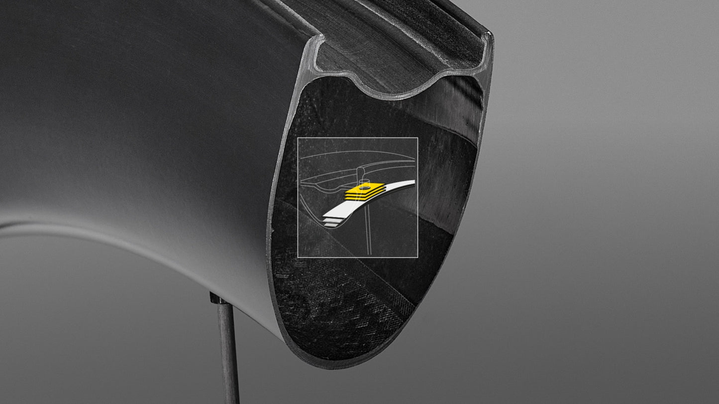 Roda Traseira MAVIC COSMIC SLR 32 Tubeless Ready (Center Lock) Preto