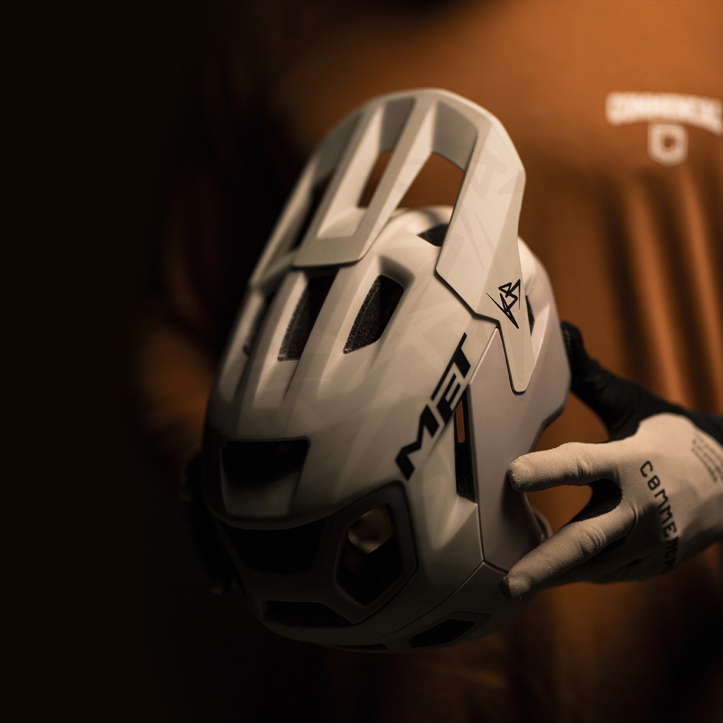 Capacete de BTT MET REVO MIPS KILIAN BRON LIMITED EDITION Cor de laranja/Cinza