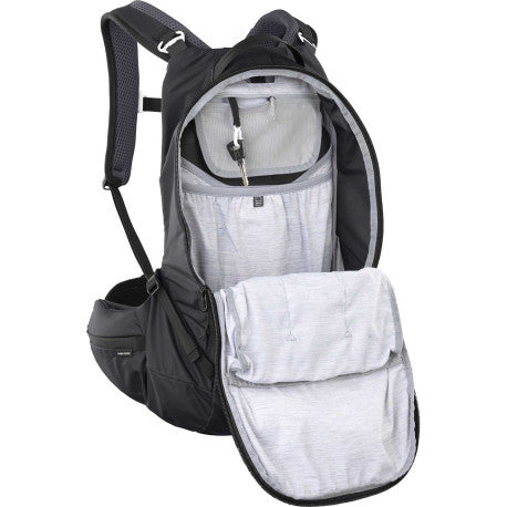 Mochila com Dorsal EVOC TRAIL PRO BLACKLINE 16 L Preto