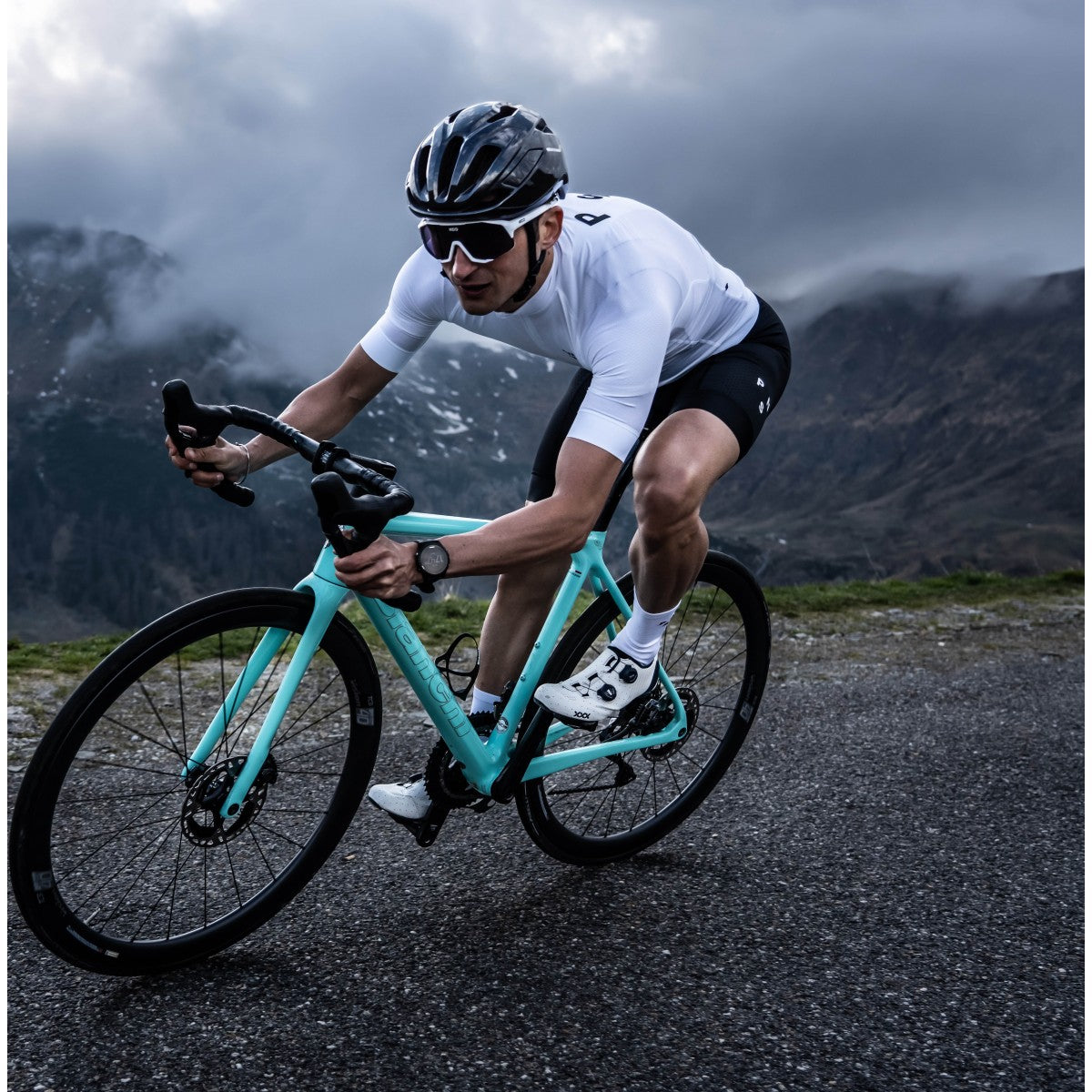 Capacete de estrada KASK SINTESI Preto mate