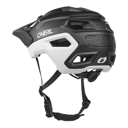 Capacete BTT O'NEAL TRAILFINDER EVO SOLID Preto/Branco 2026