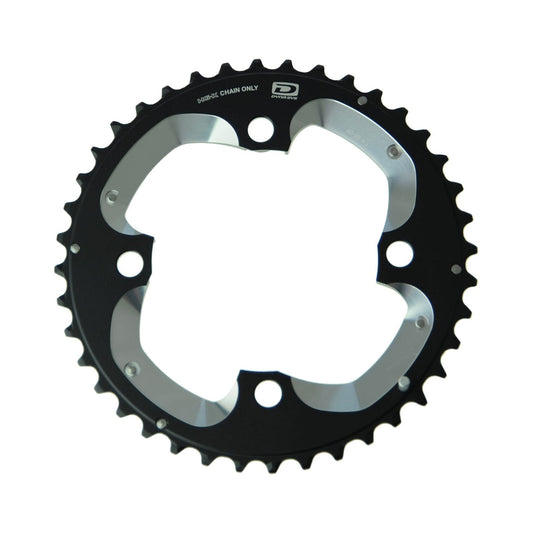 Prato exterior SHIMANO XT M785 de 10 velocidades, 4 furos, 104 mm — vista do prato sobre fundo branco