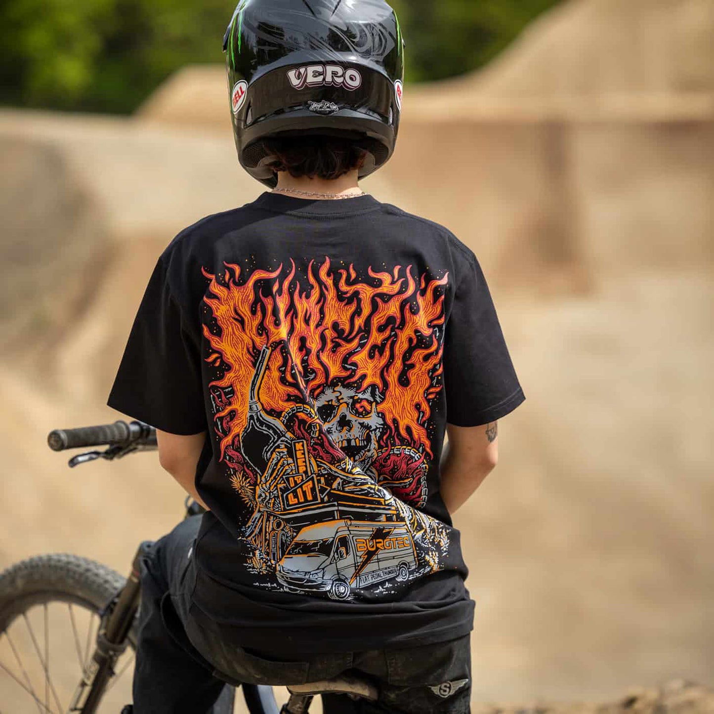 T-shirt BURGTEC KEEP IT LIT