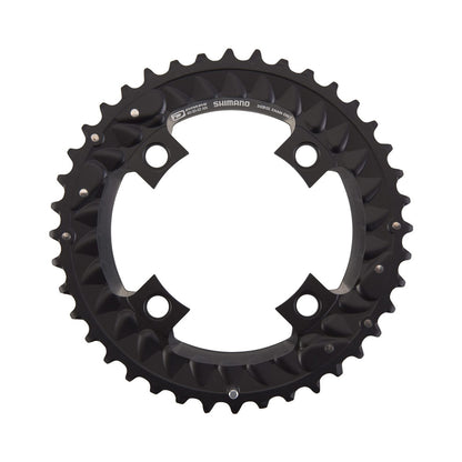 Prato exterior SHIMANO SLX M7000 10 velocidades, pedaleiro triplo, 4 furos, 96 mm — vista do prato sobre fundo branco