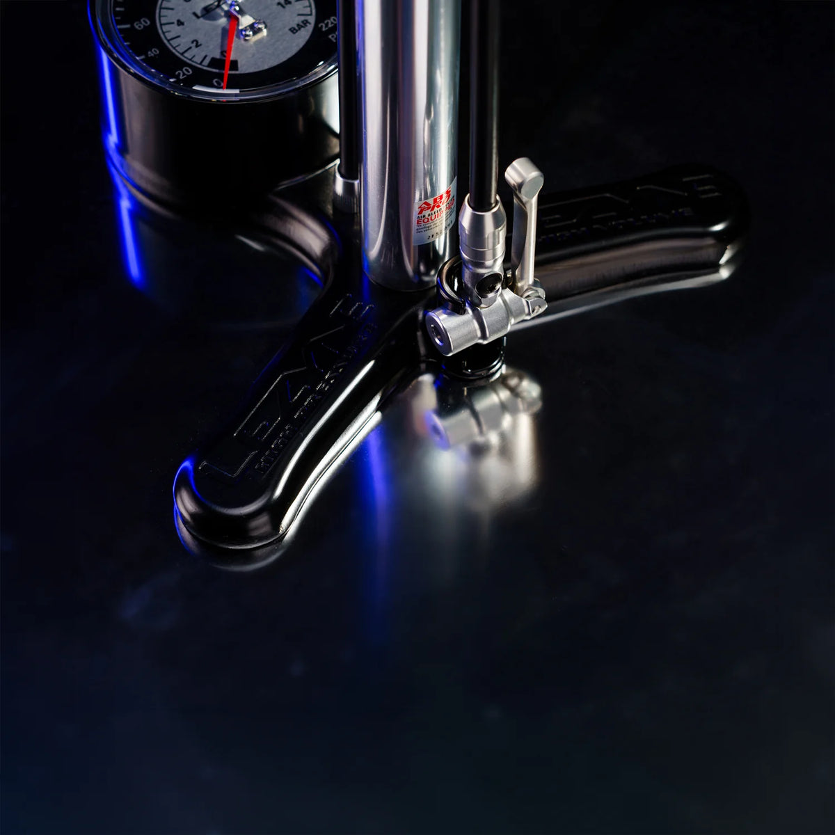 Bomba de pé LEZYNE ALLOY FLOOR DRIVE Presta Pro Chuck prateada