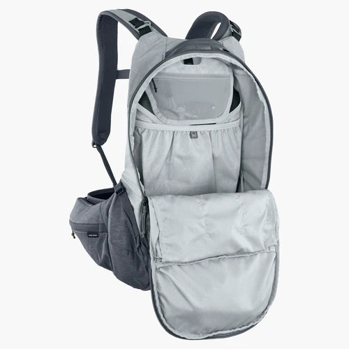 Mochila com proteção dorsal EVOC TRAIL PRO 16 L cinzenta