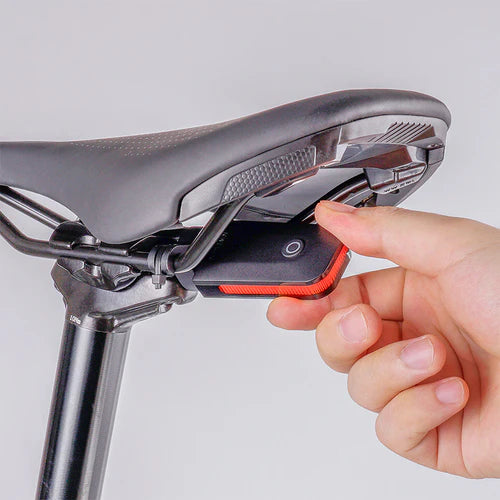 Iluminação da retaguarda RAVEMEN CL01