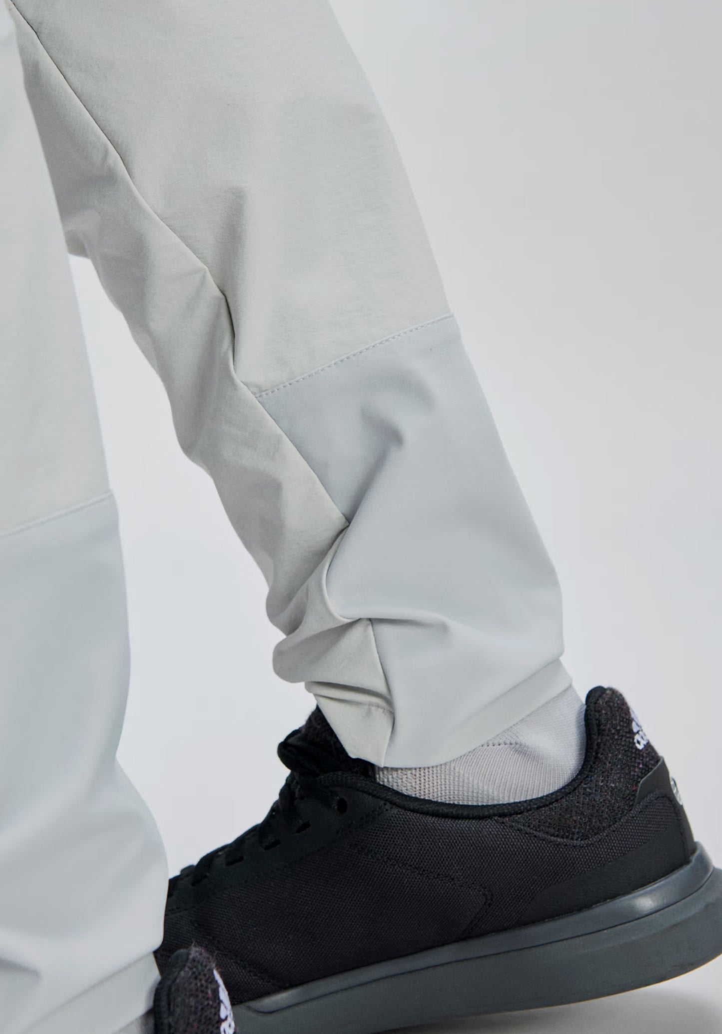 Calças POC MOTION para mulher Cinzento