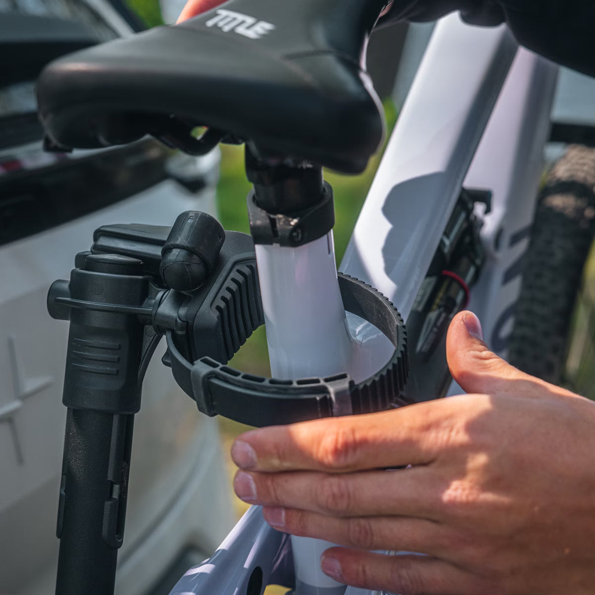 Suporte para bicicletas THULE VELOLITE 2 na barra de reboque