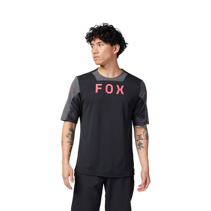 Maillot FOX DEFEND TAUNT Mangas Curtas Preto