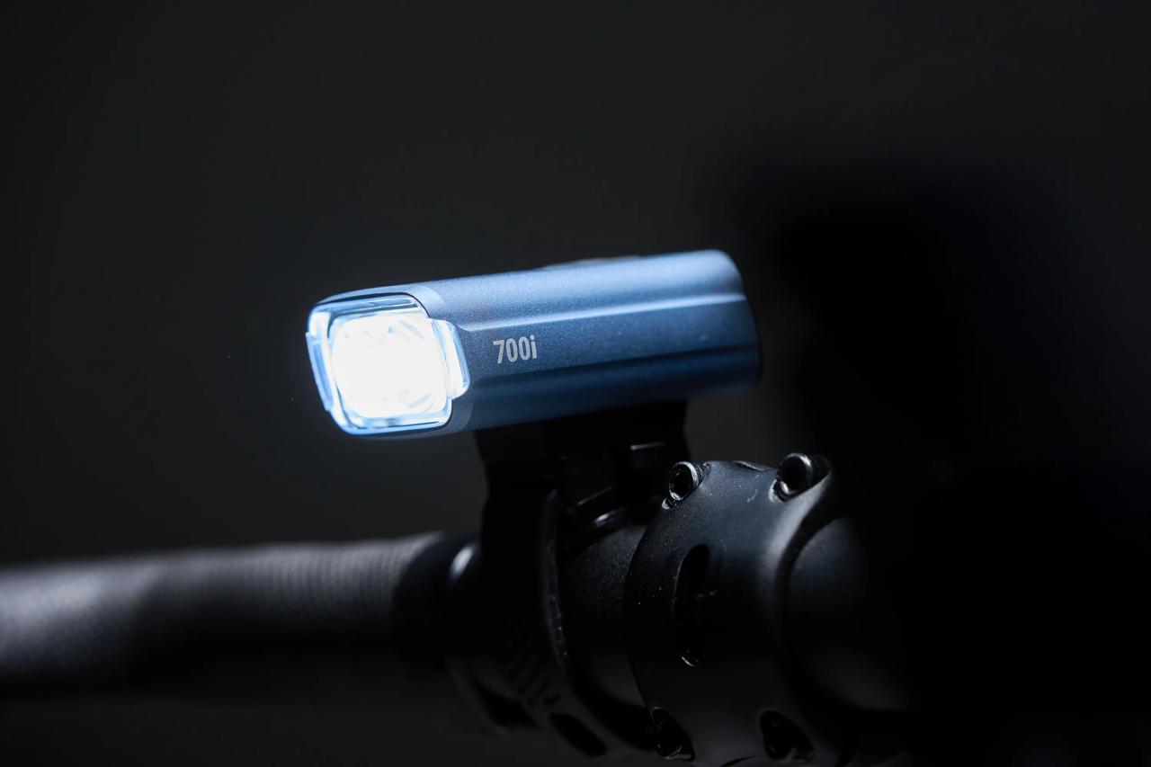 Farol Dianteiro BBB NANOSTRIKE 700 i Azul
