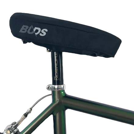 BUDS SADDLE PROTECT Cobertura protetora almofadada para selins de bicicleta de estrada/montanha Preto