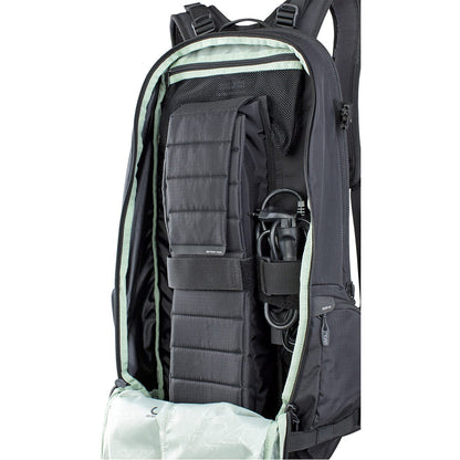 Mochila com Painel Dorsal EVOC TRAIL E-RIDE 20L Preto