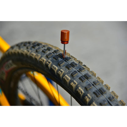Kit de Reparação Tubeless Integrado no Guiador GRANITE DESIGN CNC + 4 Mechas
