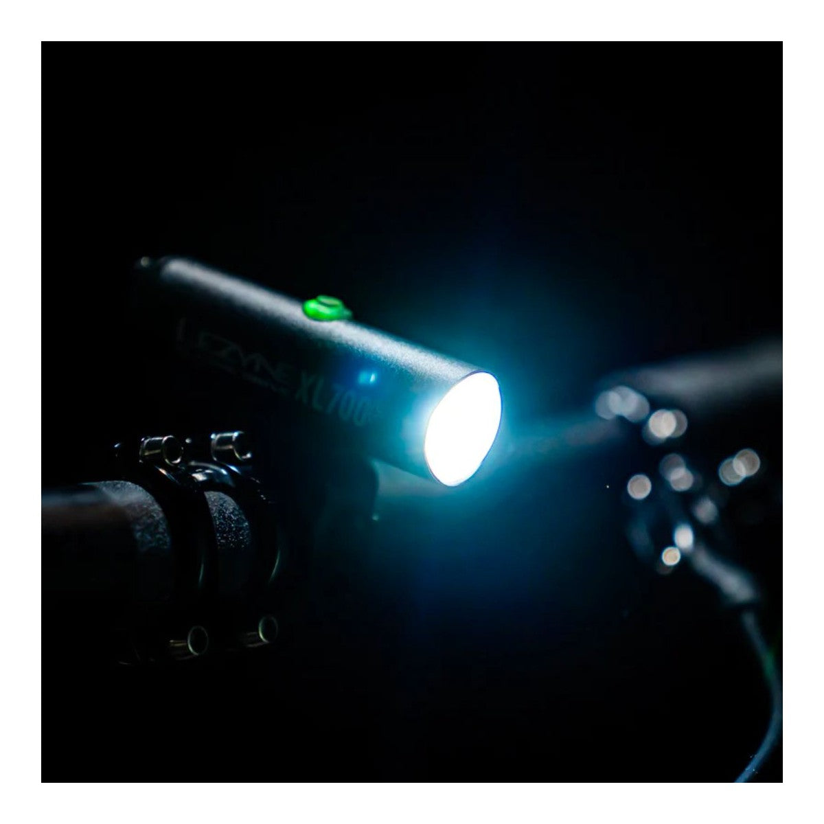 LEZYNE CLASSIC DRIVE XL 700+ iluminação frontal