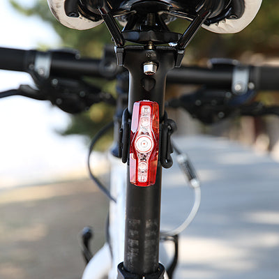 Farol Dianteiro e Traseiro CATEYE AMPP400 & VIZ150