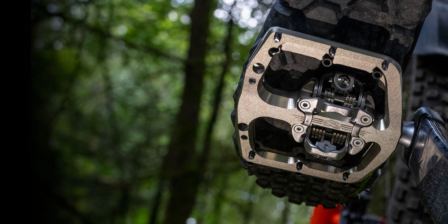 Pedais RENTHAL REVODHC Preto (embargo 24 de setembro de 2025)