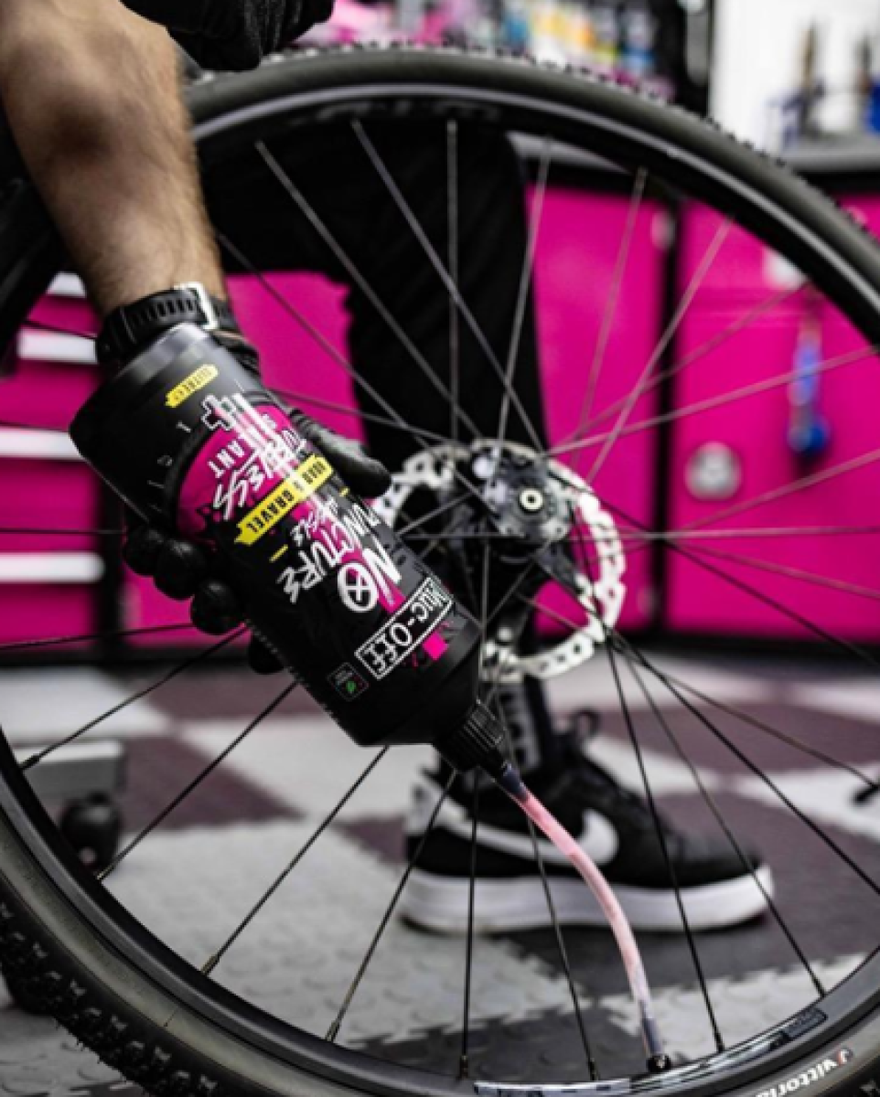 MUC-OFF Road & Gravel Preventivo Líquido (500 ml)