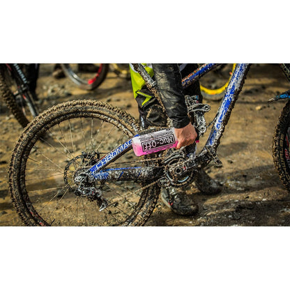 Recarga Concentrada de Limpador de Bicicleta MUC-OFF NANO GEL CONCENTRATE (1 L para 4 L)