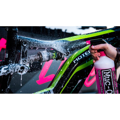 Recarga Concentrada de Limpador de Bicicleta MUC-OFF NANO GEL CONCENTRATE (1 L para 4 L)